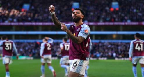 فانتازي يلا كورة.. دوجلاس لويز تاجر السعادة لملاكه على ملعب الفيلا بارك